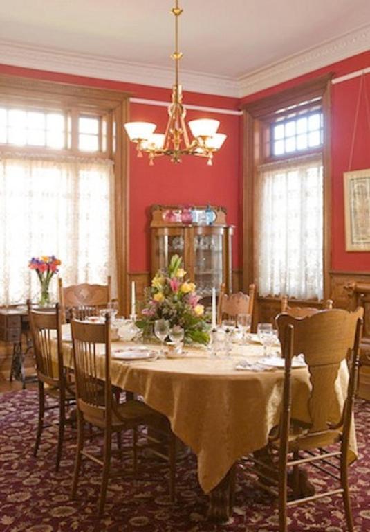 The Carriage House Inn B&B リンチバーグ エクステリア 写真