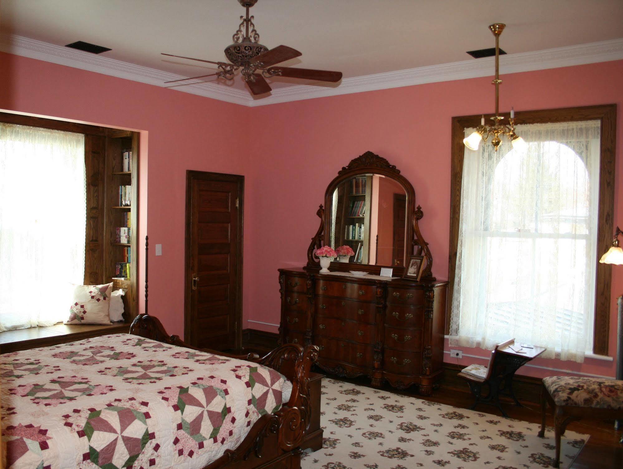 The Carriage House Inn B&B リンチバーグ エクステリア 写真