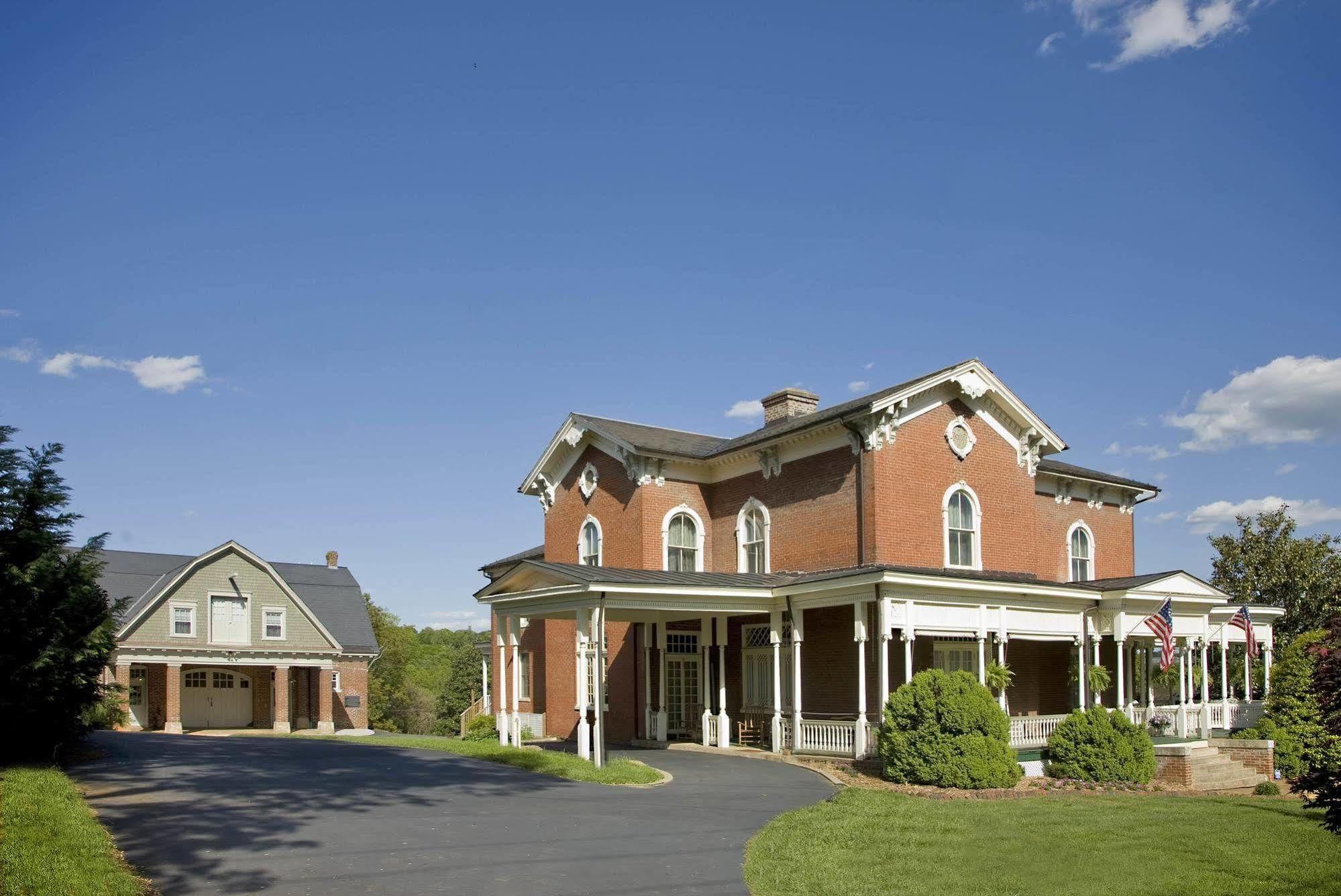 The Carriage House Inn B&B リンチバーグ エクステリア 写真